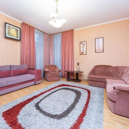 Apartments In The Center Of Pechersk Kyiv Exterior photo